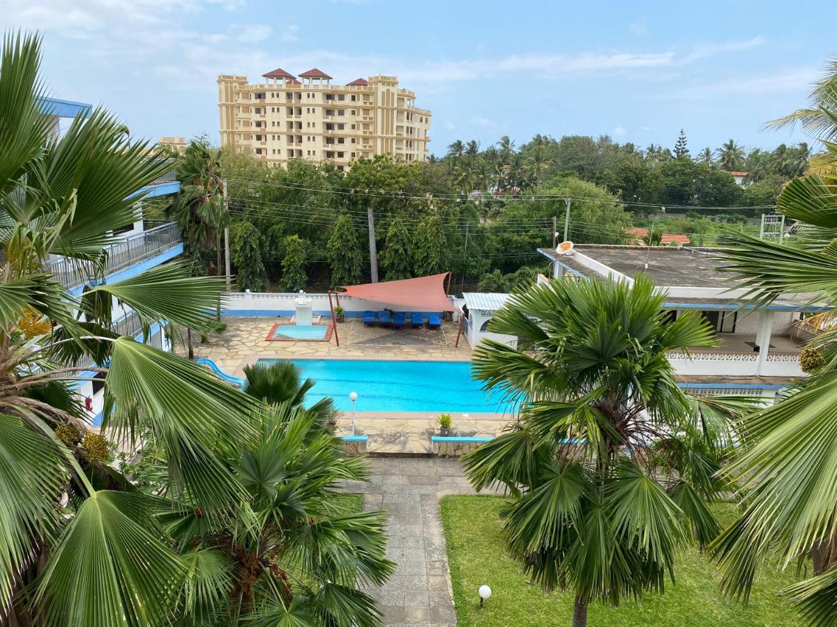 Paradise Resort Apartments Nyali Beach Exterior photo