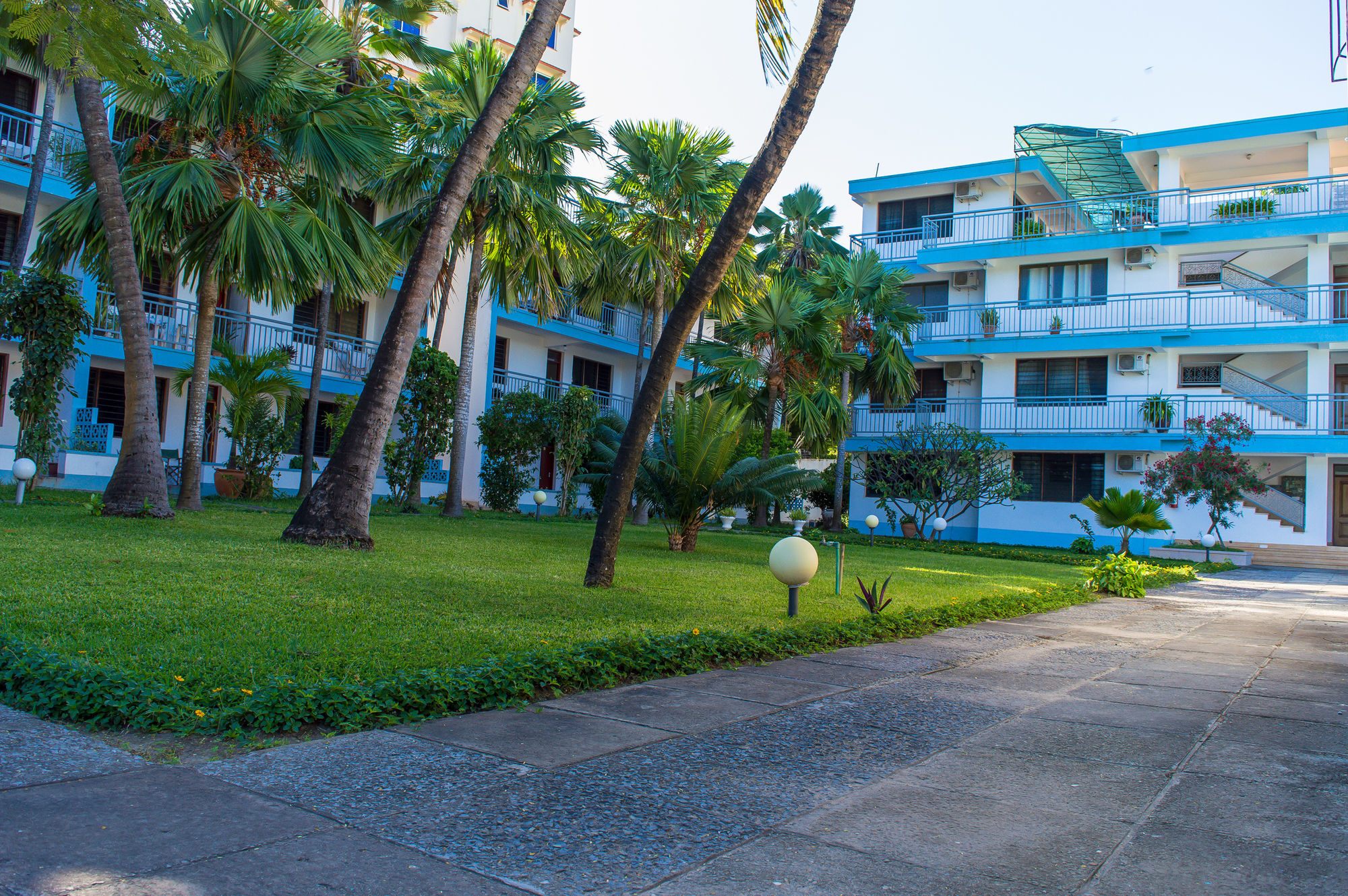 Paradise Resort Apartments Nyali Beach Exterior photo